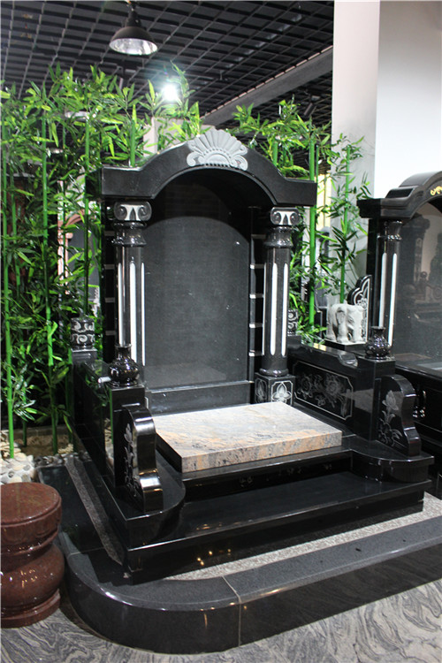 山西黑传统墓碑