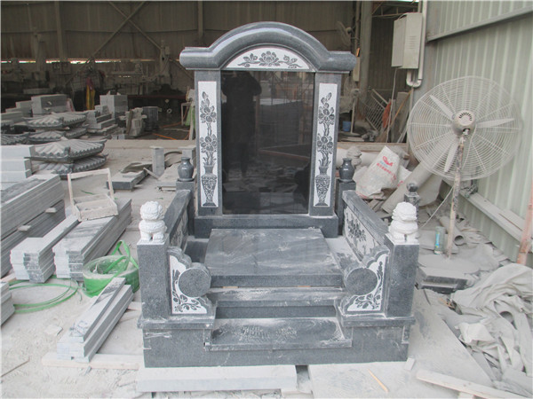 石雕墓碑