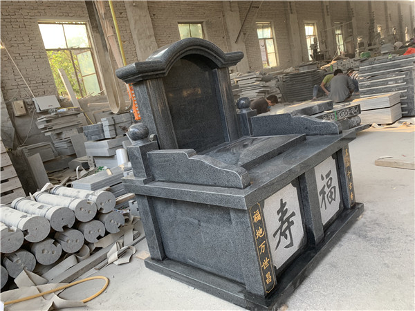 石雕墓碑