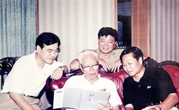 张震将军的家人