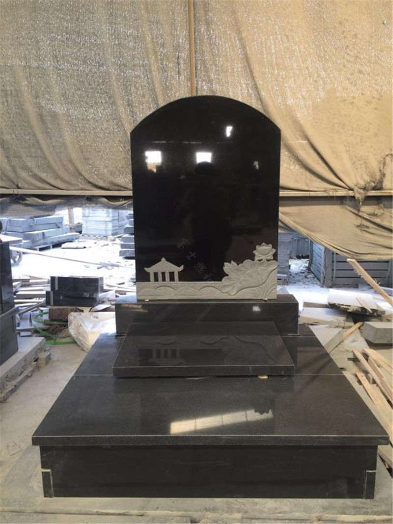 小型石雕墓碑